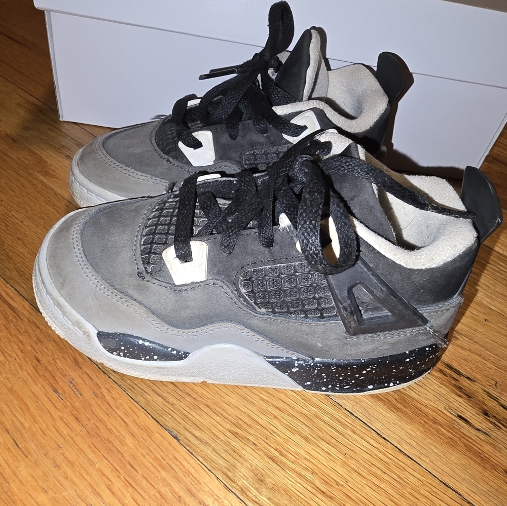 Kids Black and Gray Jordan Sneakers Size 10c